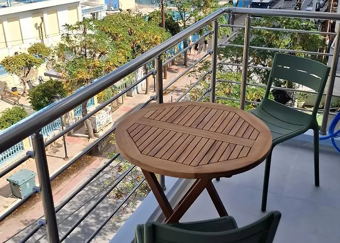 Sea View Modern 2br Floor On Nea Chora Апартаменти