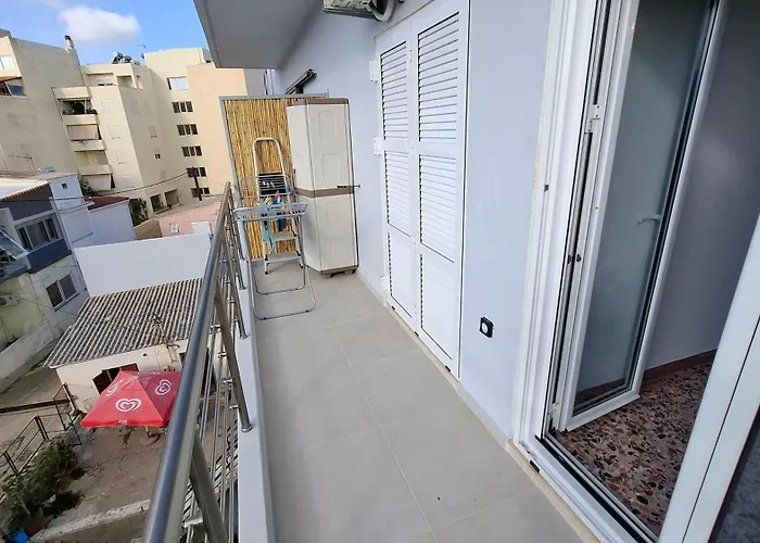 Sea View Modern 2br Floor On Nea Chora