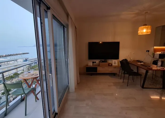 Sea View Modern 2br Floor On Nea Chora *